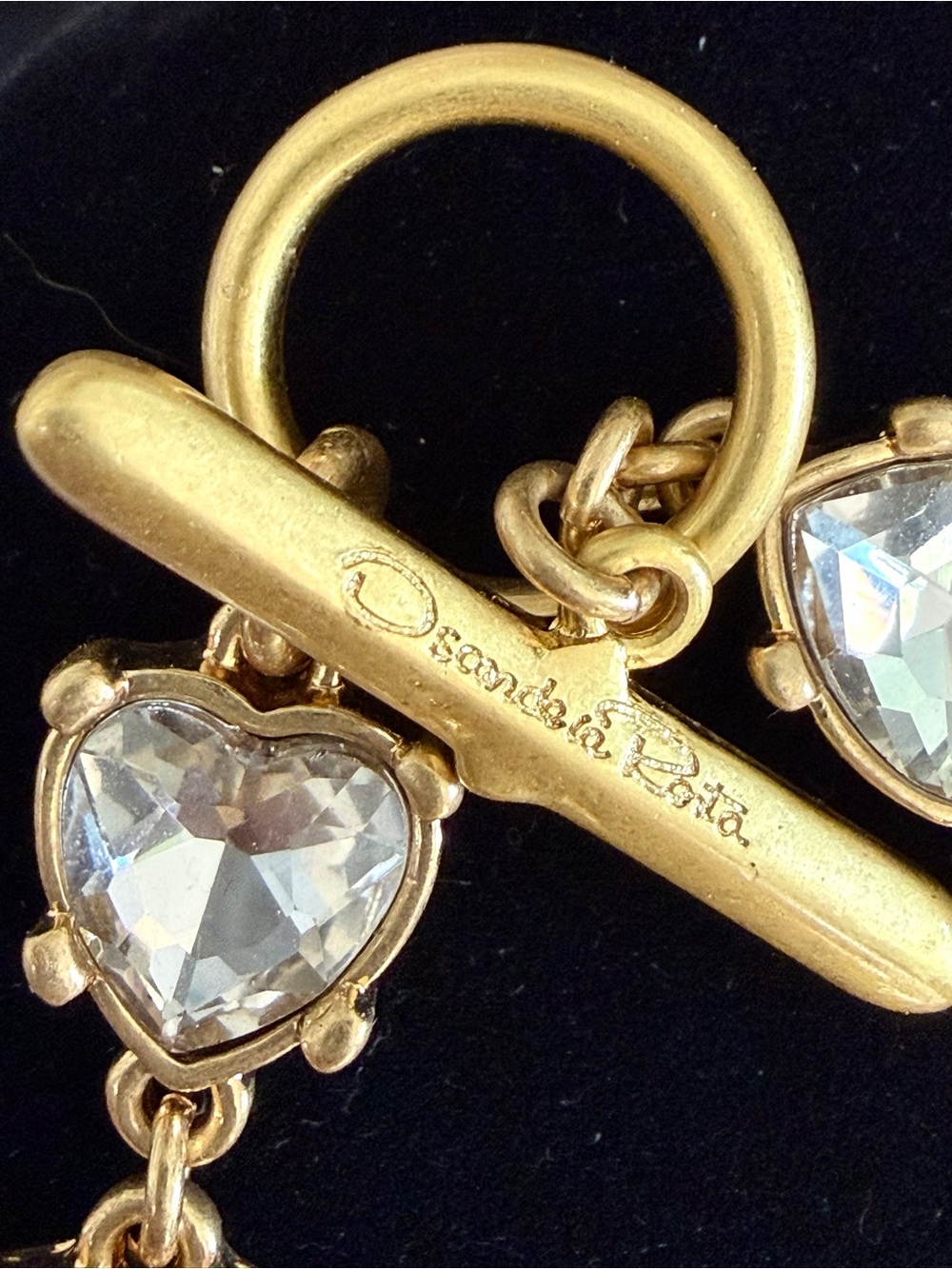 Oscar de la Renta Bracelet💛 Sparkling Crystal Hearts✨Toggle ✨Gold /Clear - Picture 3 of 14